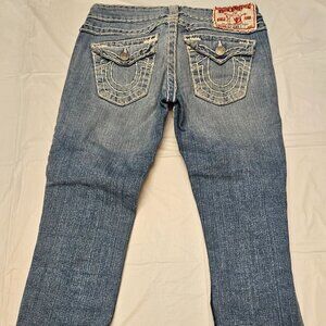 True Religion Light Wash Jean Capris Size 26 Embellished Pockets